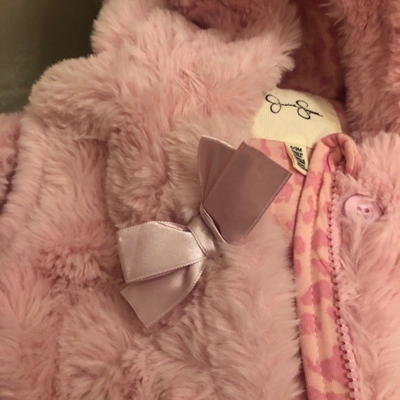 Jessica Simpson Baby Girls Warm and Fluffy Faux Fur Pram with Character Hood. - Picture 9 of 11